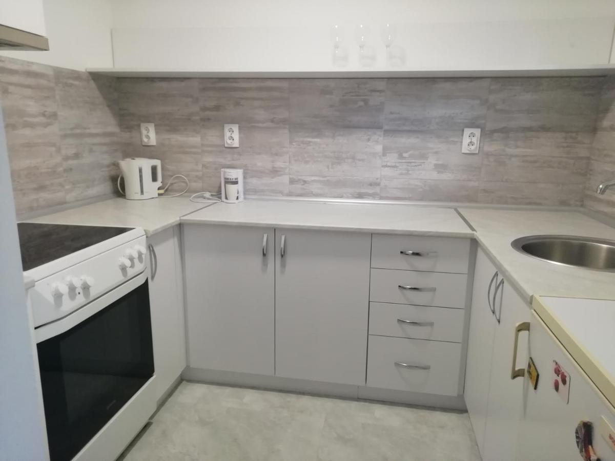 Fenix Apartment & Rooms Винци Экстерьер фото