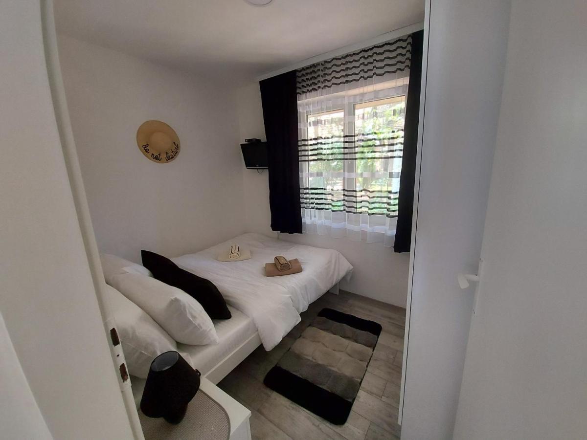 Fenix Apartment & Rooms Винци Экстерьер фото