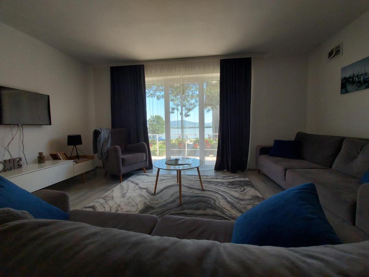 Fenix Apartment & Rooms Винци Экстерьер фото