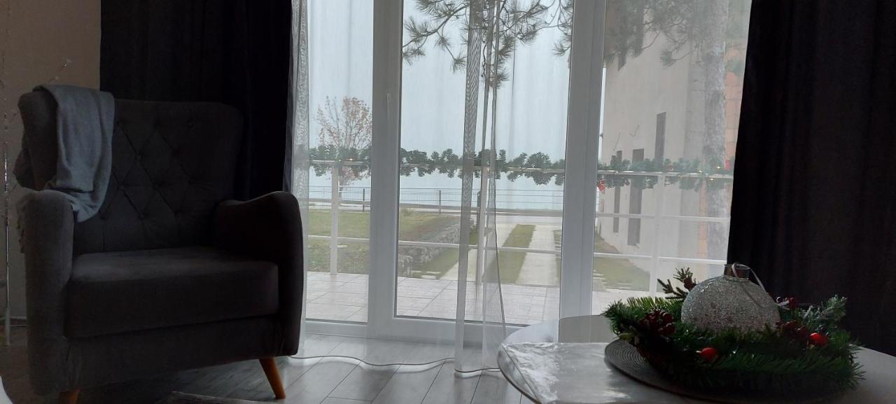 Fenix Apartment & Rooms Винци Экстерьер фото