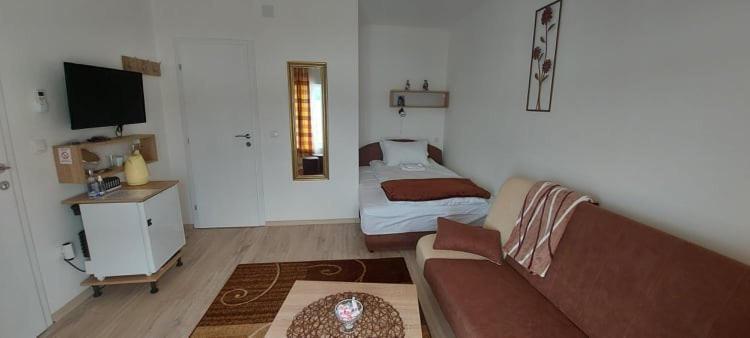 Fenix Apartment & Rooms Винци Экстерьер фото