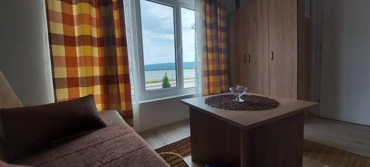 Fenix Apartment & Rooms Винци Экстерьер фото